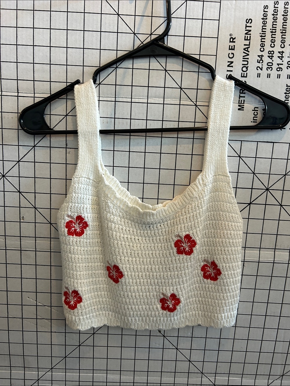 Hibiscus crochet wild fable top
